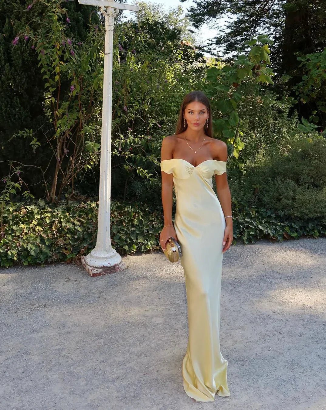 Vestido comprido Serene de cetim com costas descobertas