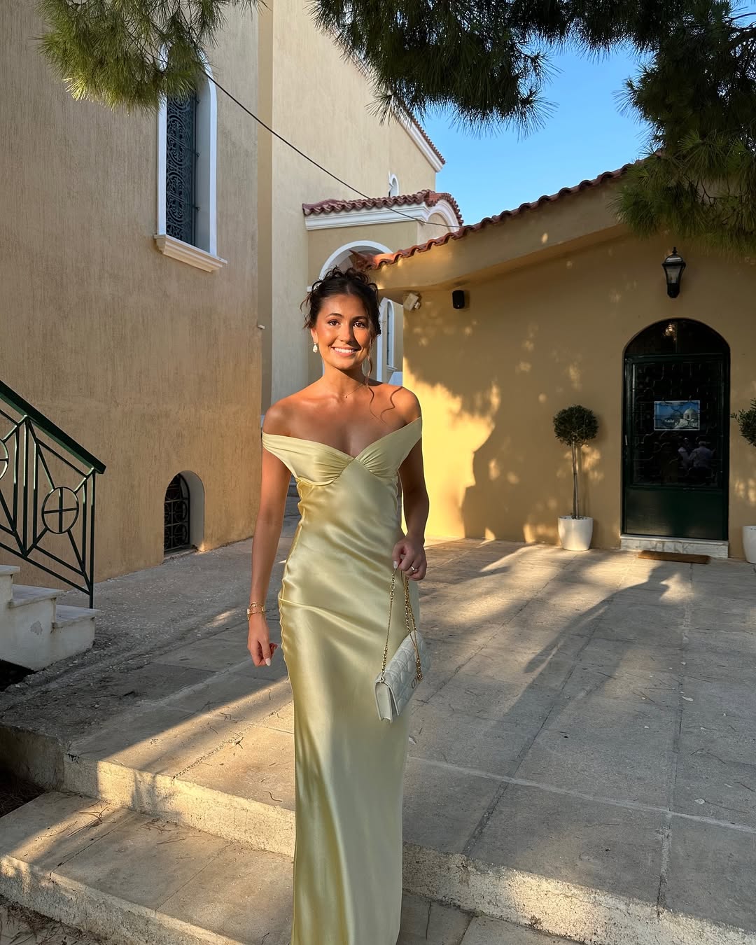 Vestido comprido Serene de cetim com costas descobertas