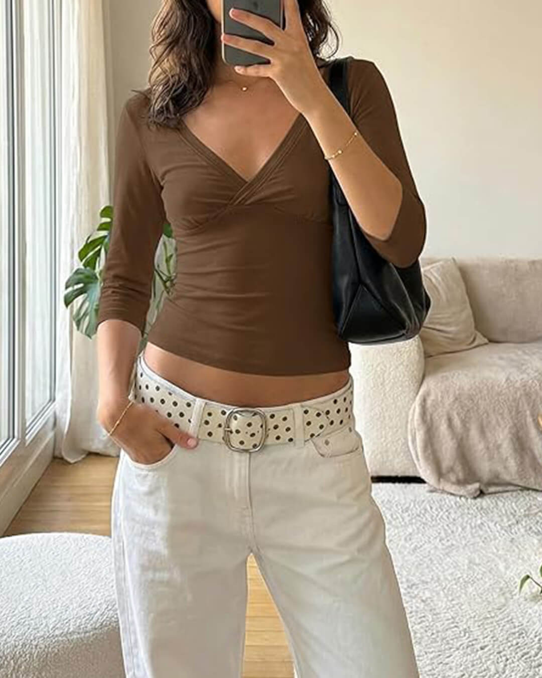 T-shirt Sofia com mangas a três quartos e decote em V profundo