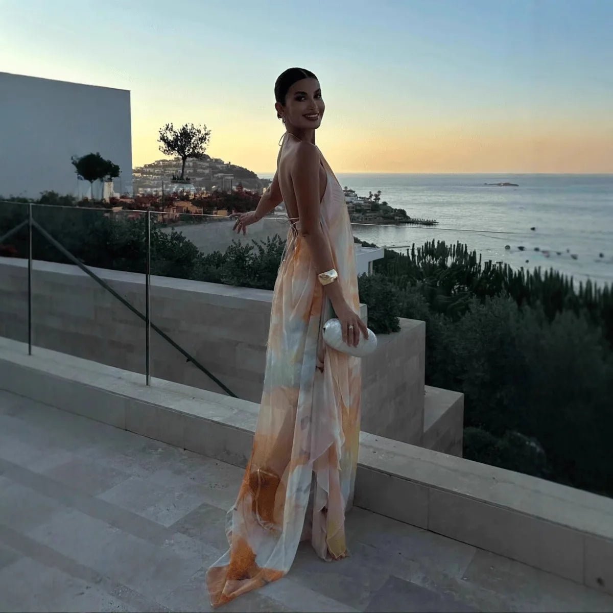 Vestido comprido Sophia com decote halter e atilhos