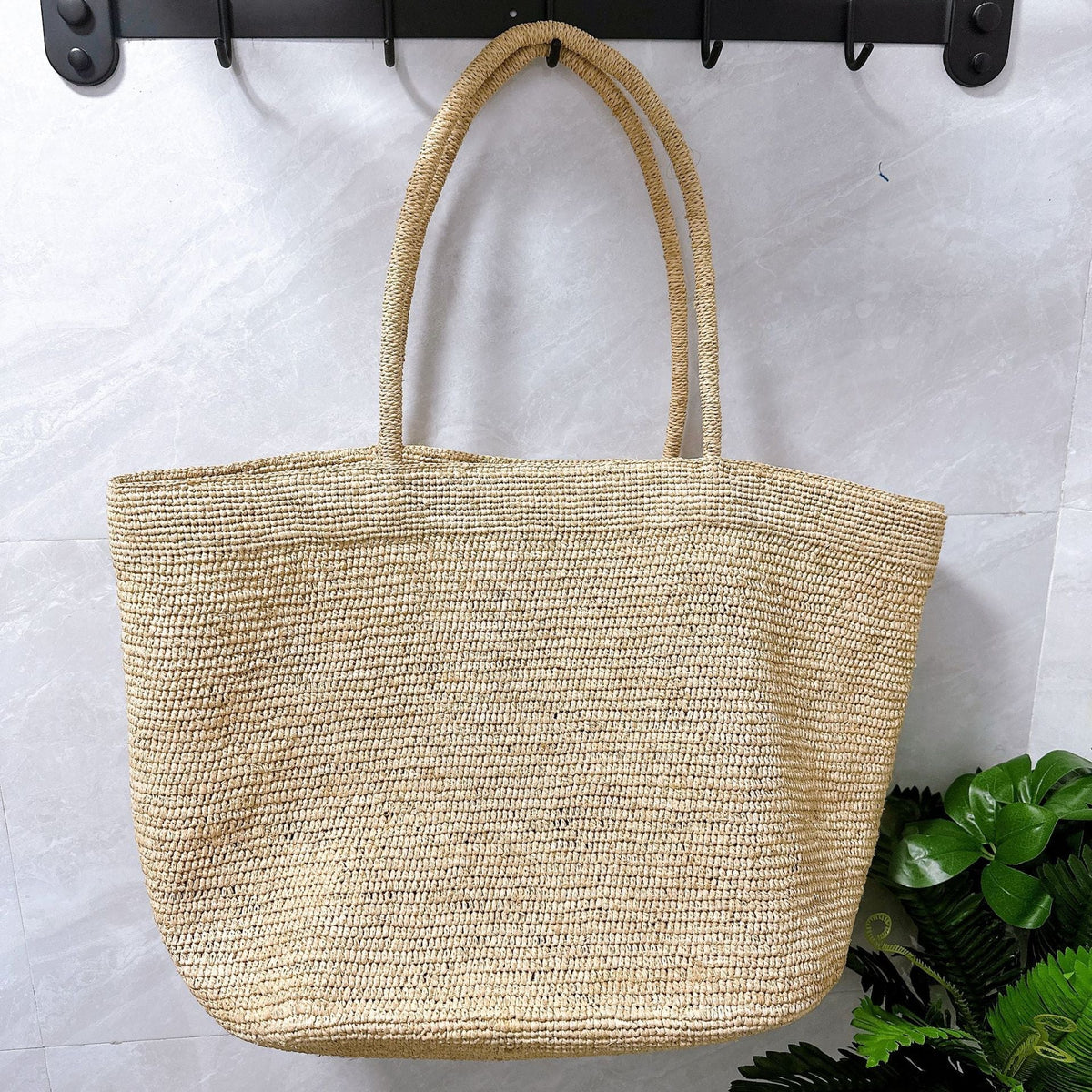 Tote de ráfia entrançada à mão Sophia