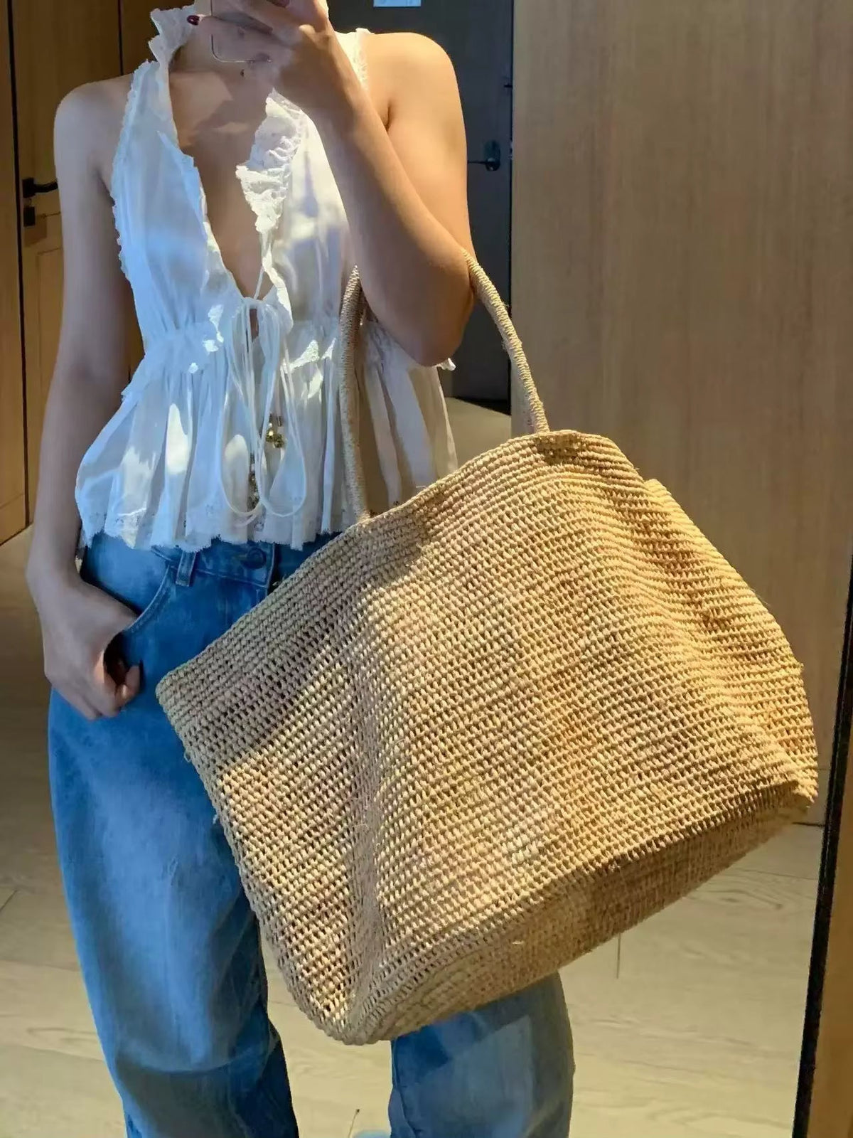 Tote de ráfia entrançada à mão Sophia