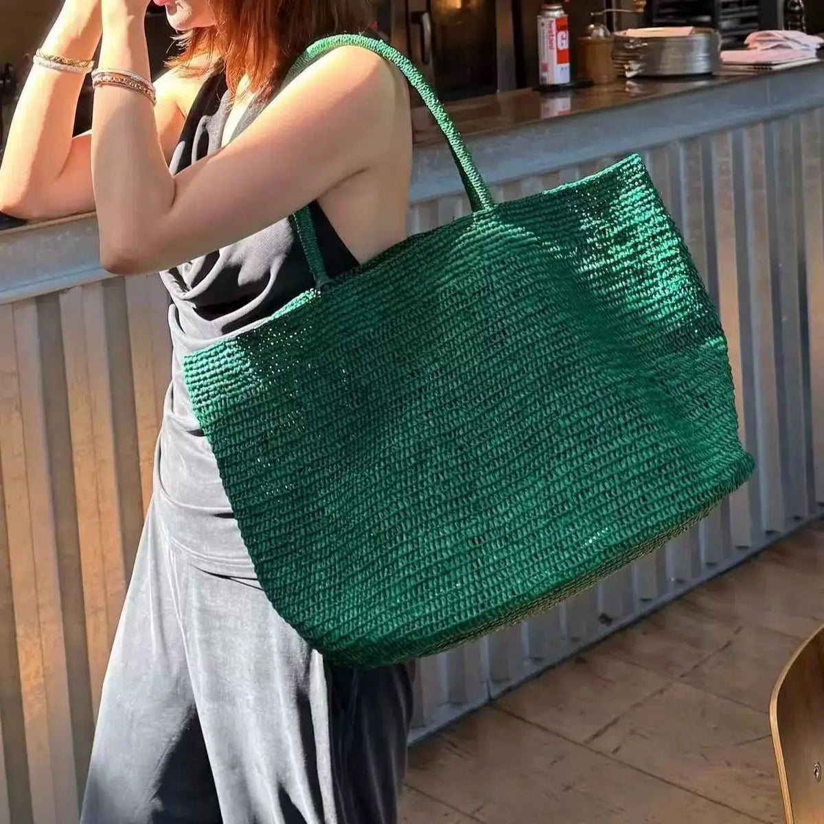 Tote de ráfia entrançada à mão Sophia