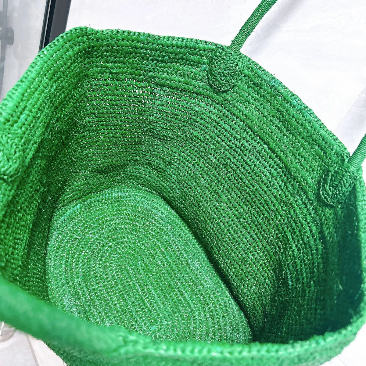 Tote de ráfia entrançada à mão Sophia