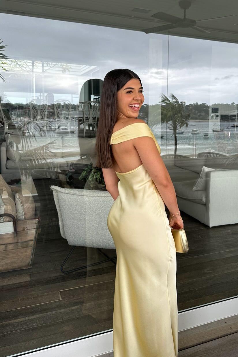 Maxivestido Sophia em cetim, sem ombros