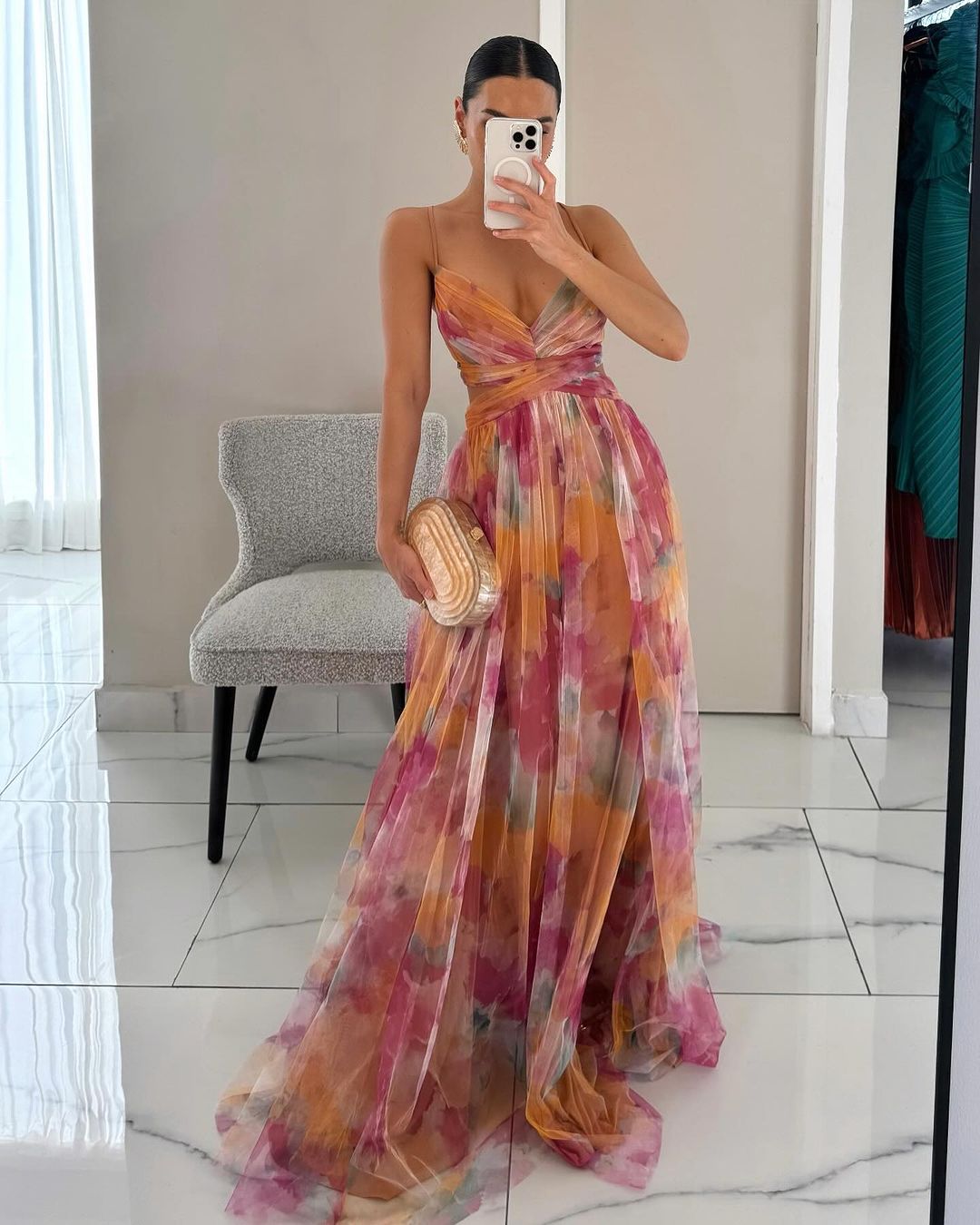 Vestido maxi Stella floral com decote em V