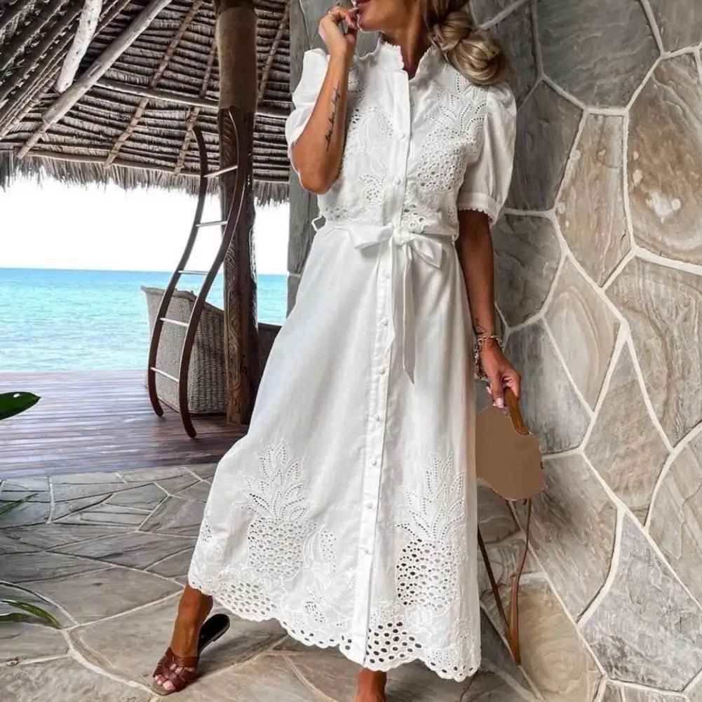 Vestido comprido Theresa de renda bordada com cordões