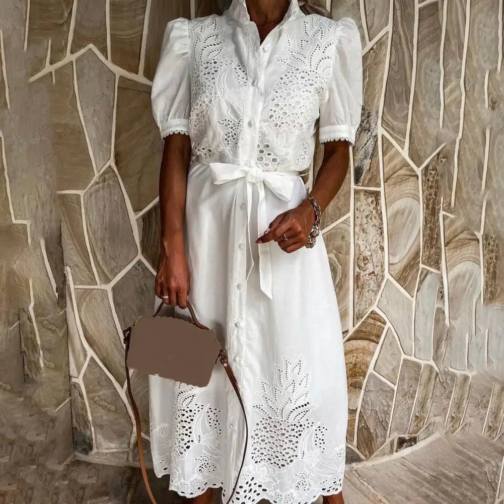 Vestido comprido Theresa de renda bordada com cordões