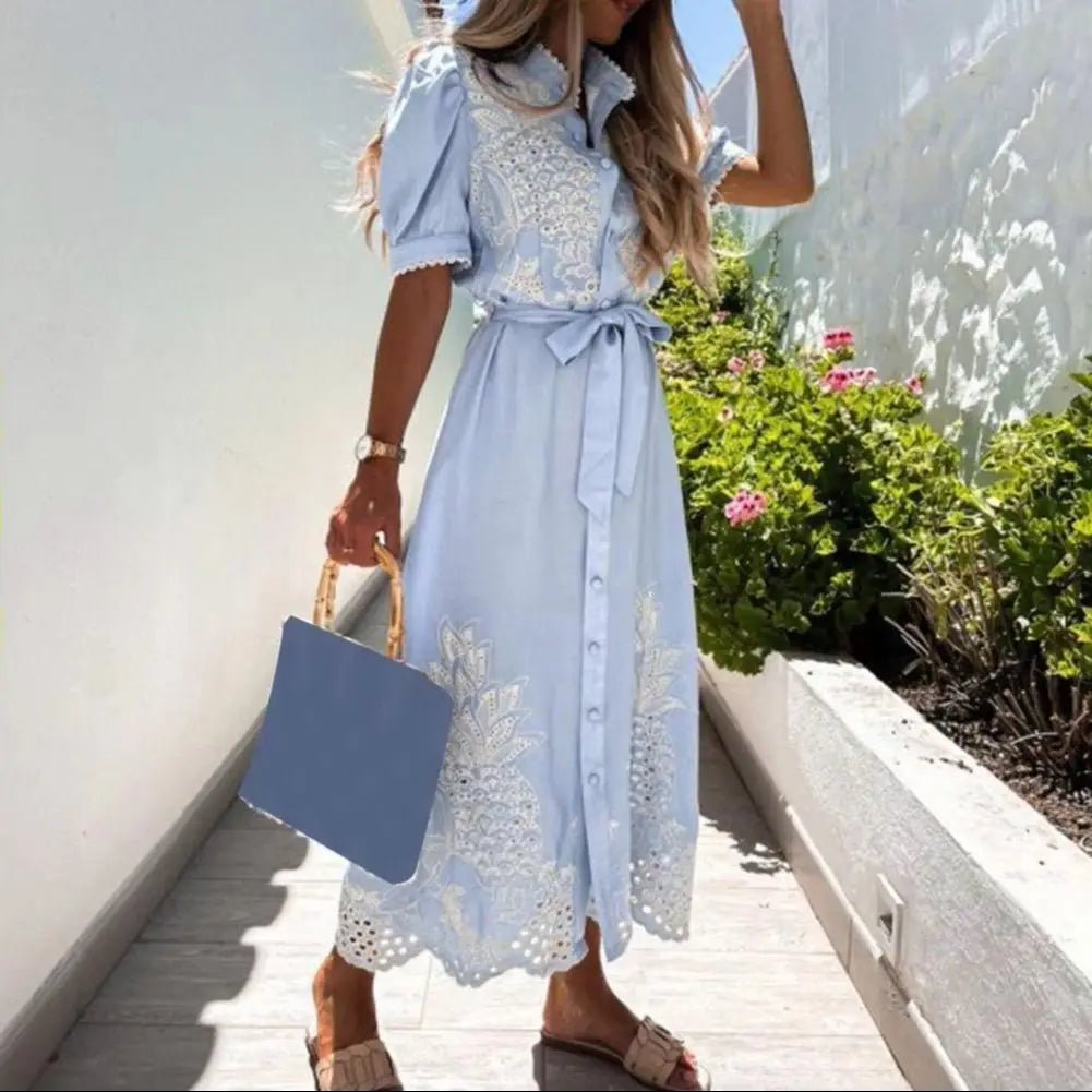 Vestido comprido Theresa de renda bordada com cordões