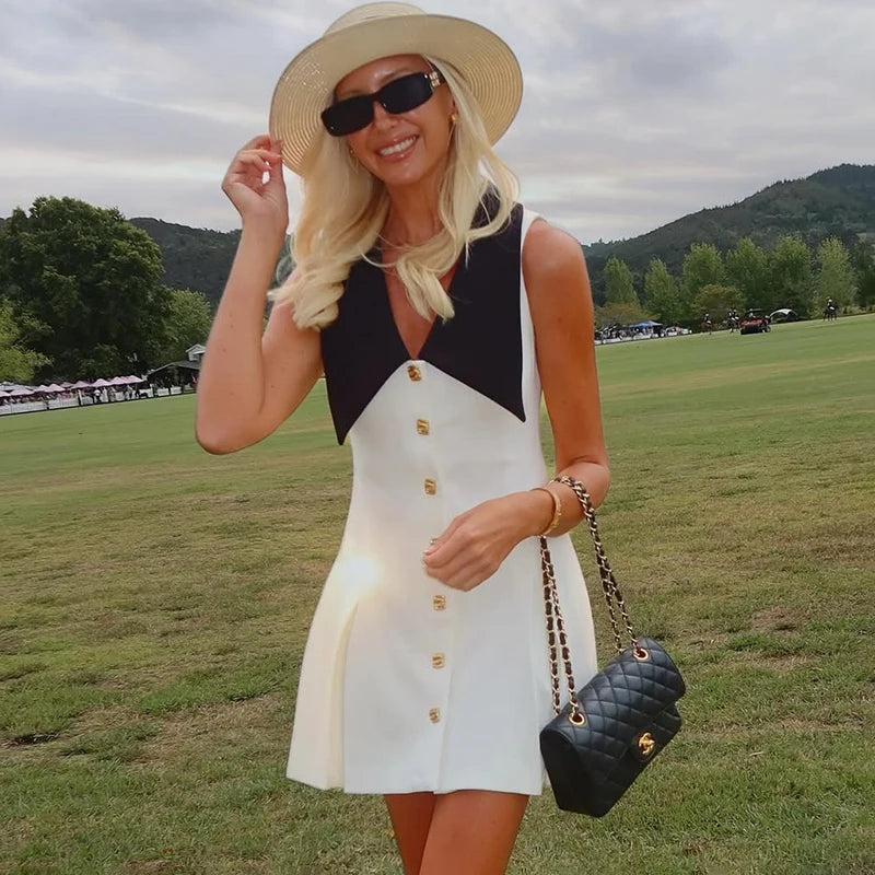Vestido com decote em V e lapelas