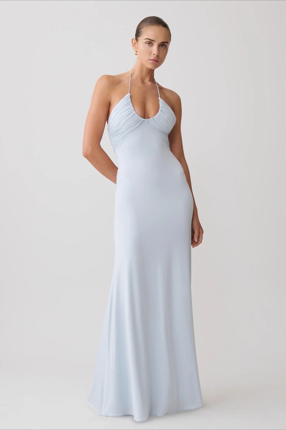 Vestido comprido sereia de decote halter Valentina