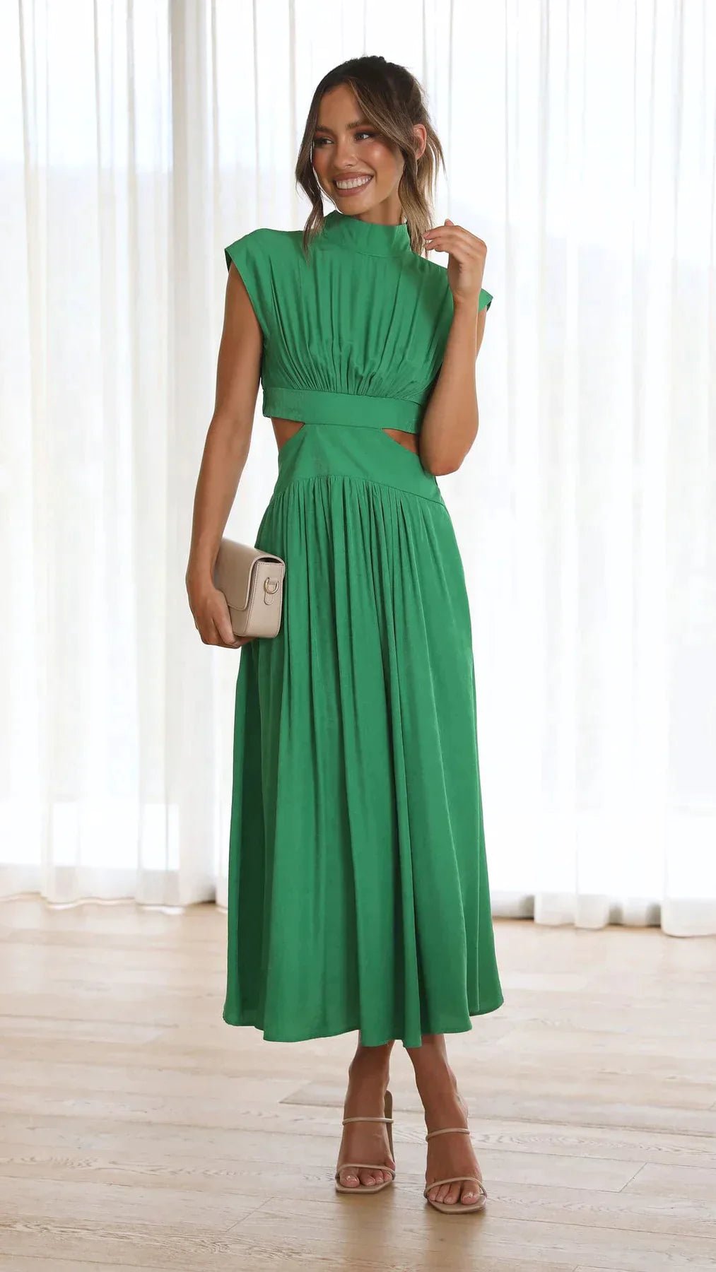 Vestido midi Valentina de gola subida com recortes na cintura
