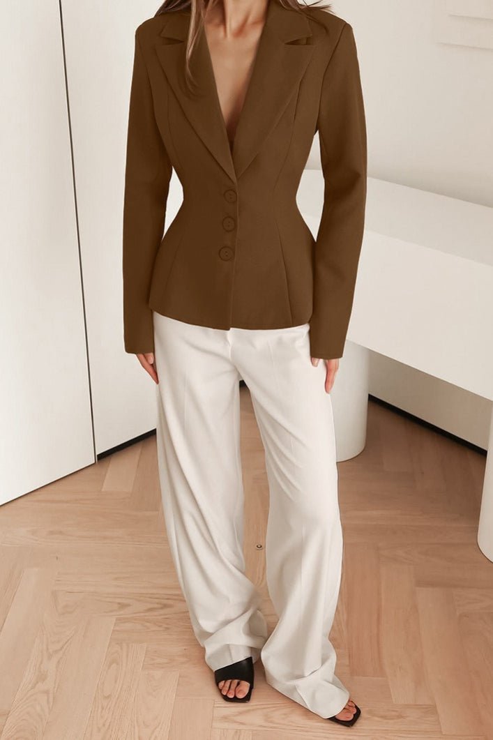 Blazer justo com decote em V e ombros almofadados Valerie