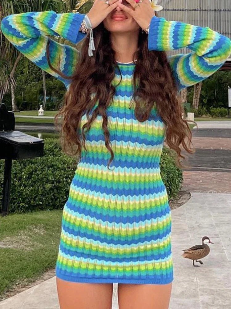 Vestido curto às riscas e sem costas Veronica