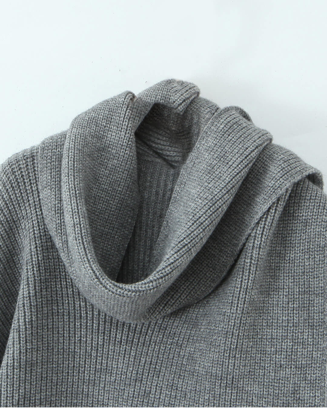 Camisola de malha larga Xia com cachecol