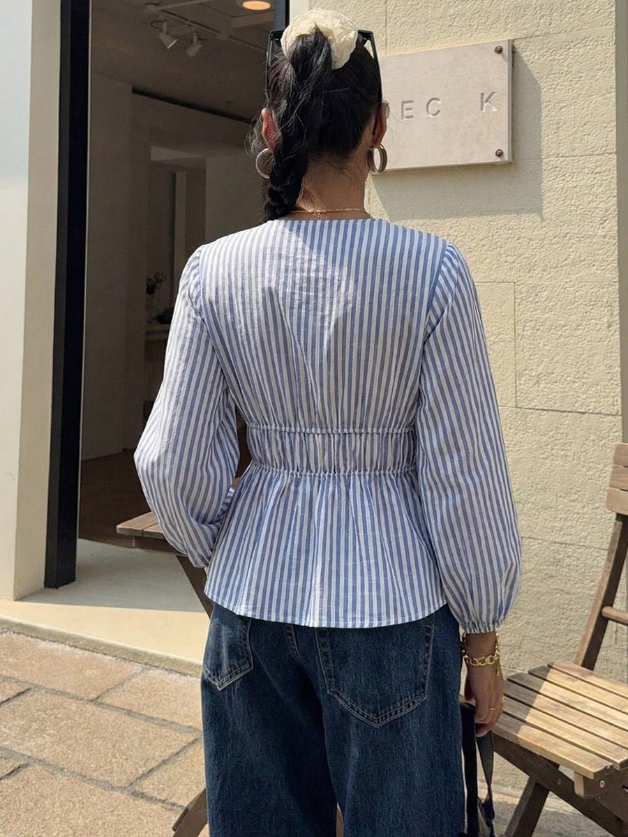 Blusa às riscas com laço à frente Yelena