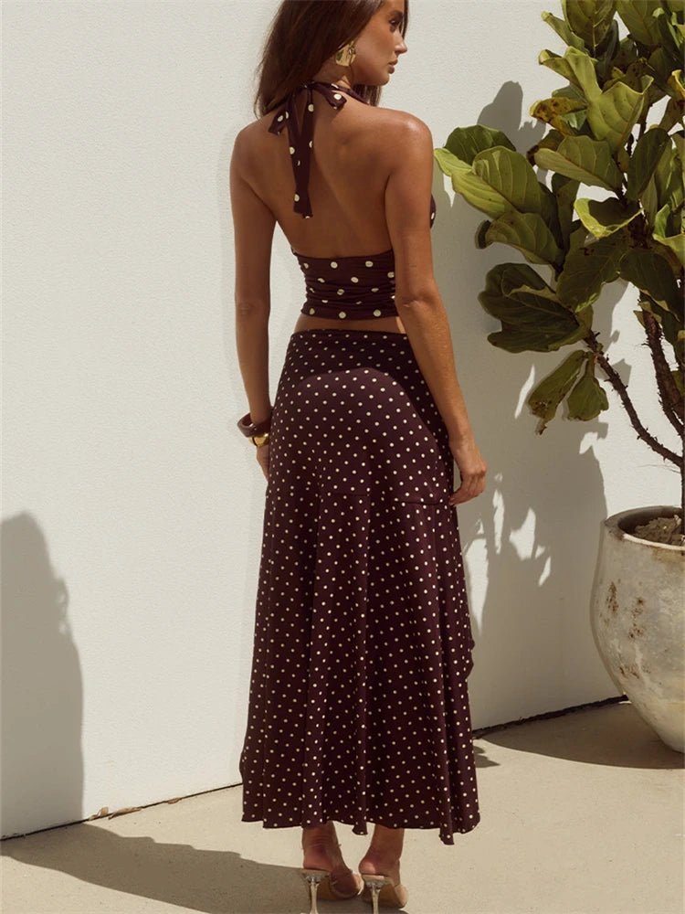 Conjunto de duas peças com padrão de bolinhas e decote halter Yui