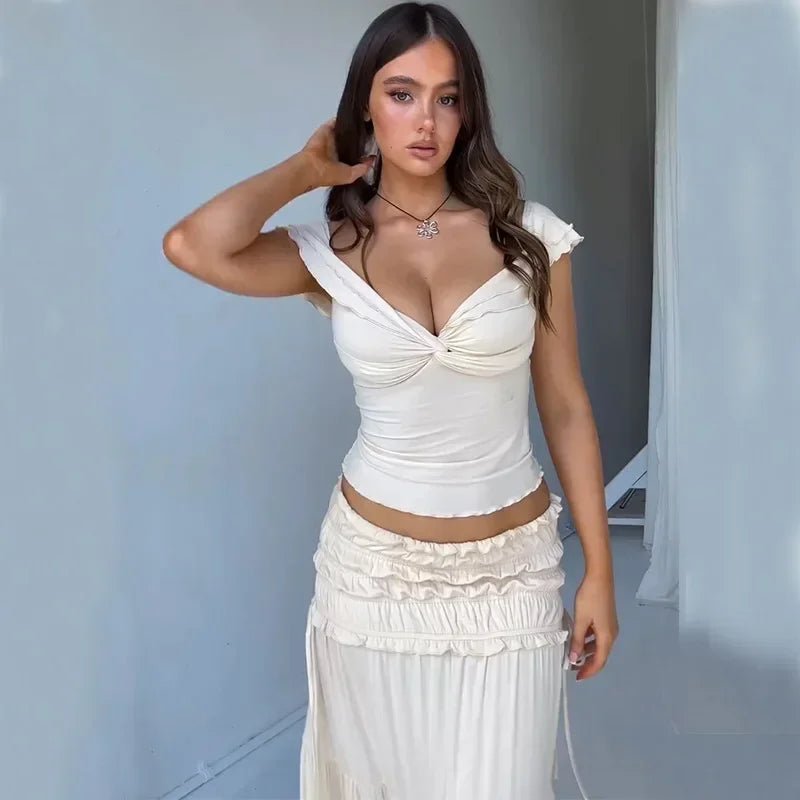 Conjunto de top curto com folhos e saia comprida Zendaya
