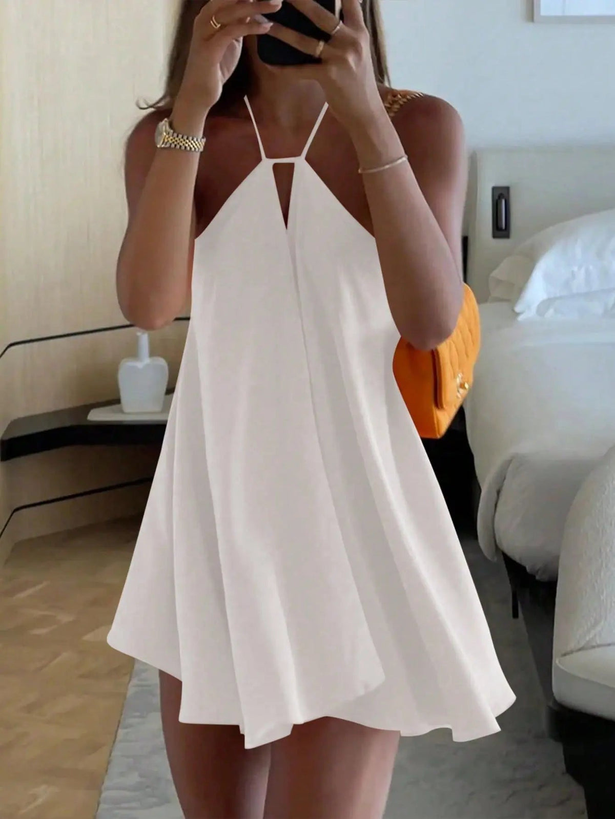 Vestido de verão Zinnia com ombros descobertos e recortes