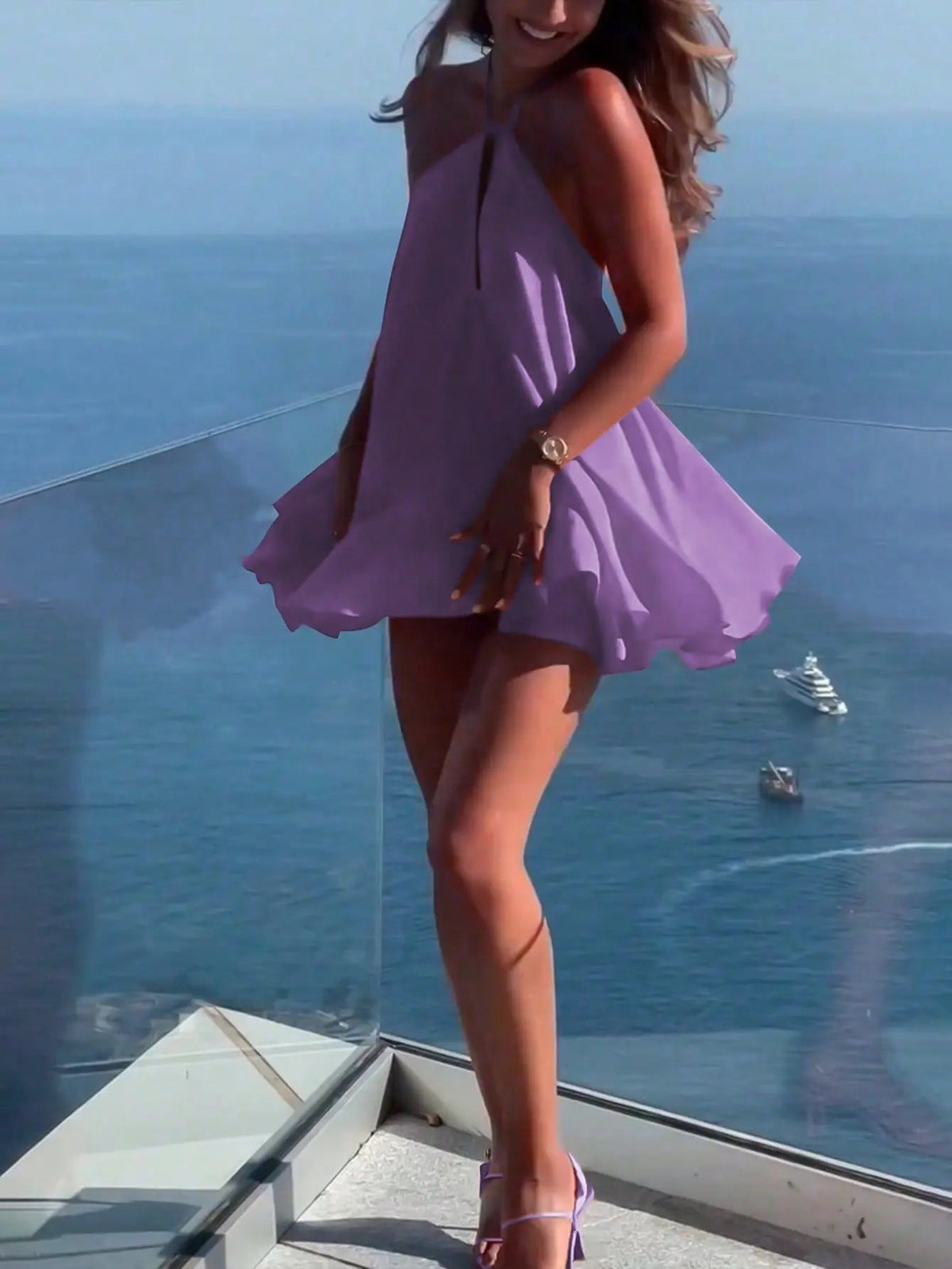 Vestido de verão Zinnia com ombros descobertos e recortes